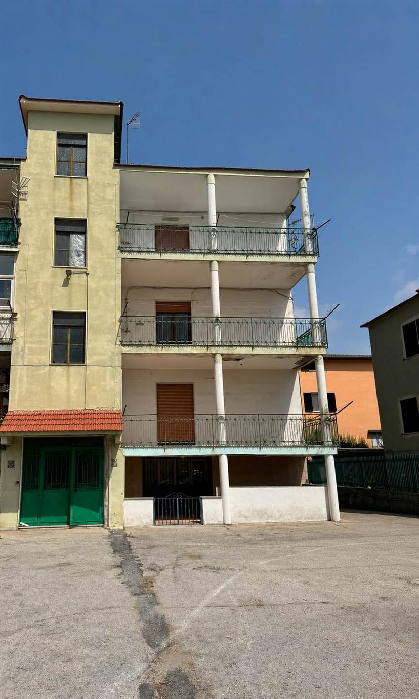 Trilocale, Castel Volturno