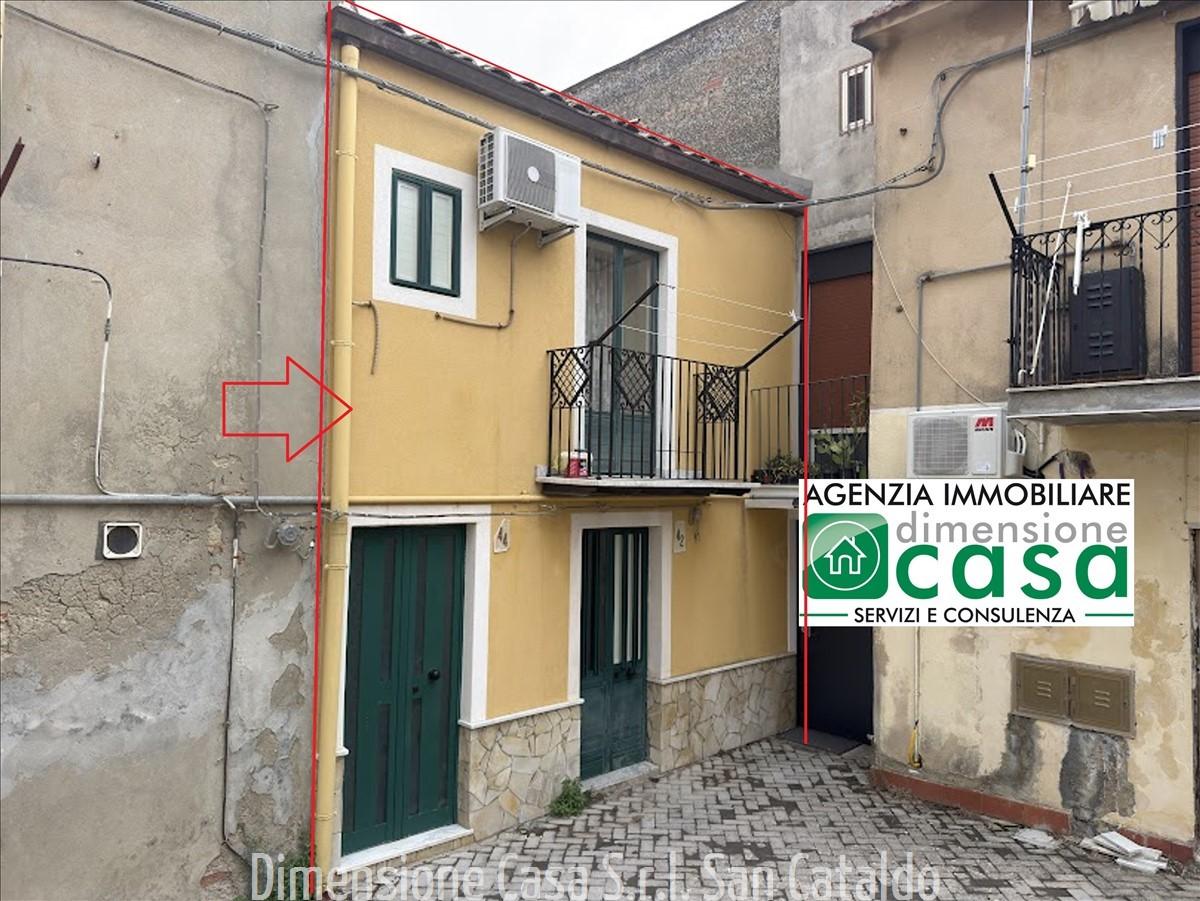 Casa indipendente in Via Catania 50, San Cataldo
