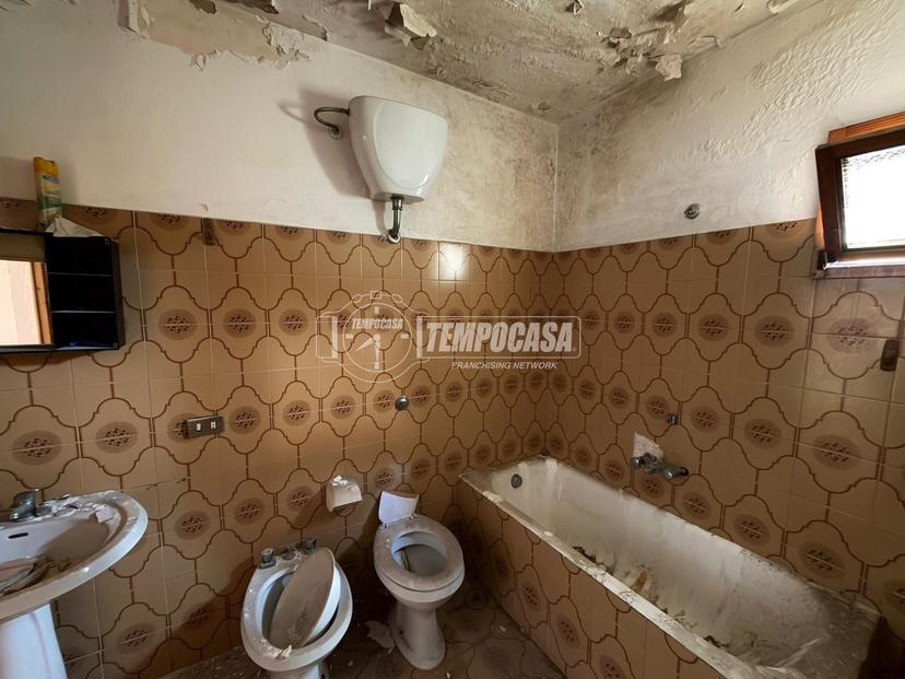 Trilocale in Via G. Pascoli 19, Rutigliano — foto 2 di 5