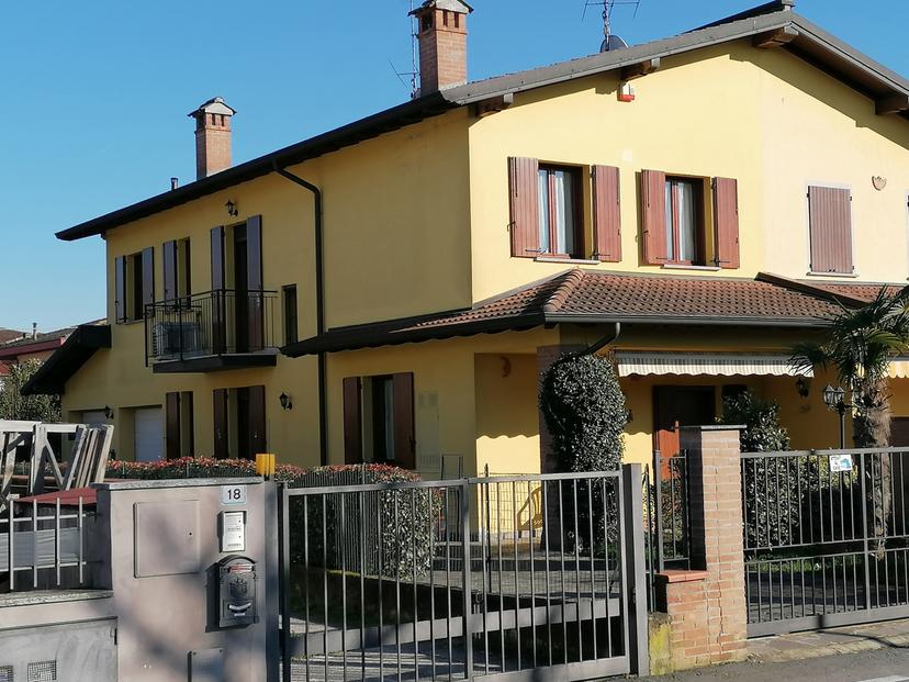Villa bifamiliare in Via Marchesi Monticelli Obizzi 16, Ripalta Guerina — foto 3 di 5