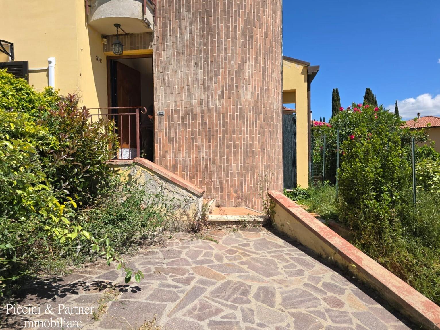 Villa a schiera in Via della Madonnina 30, Torrita di Siena