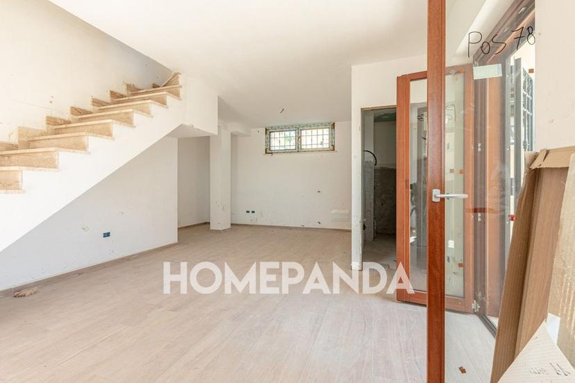Villa a schiera in Via delle Ortensie, Pomezia