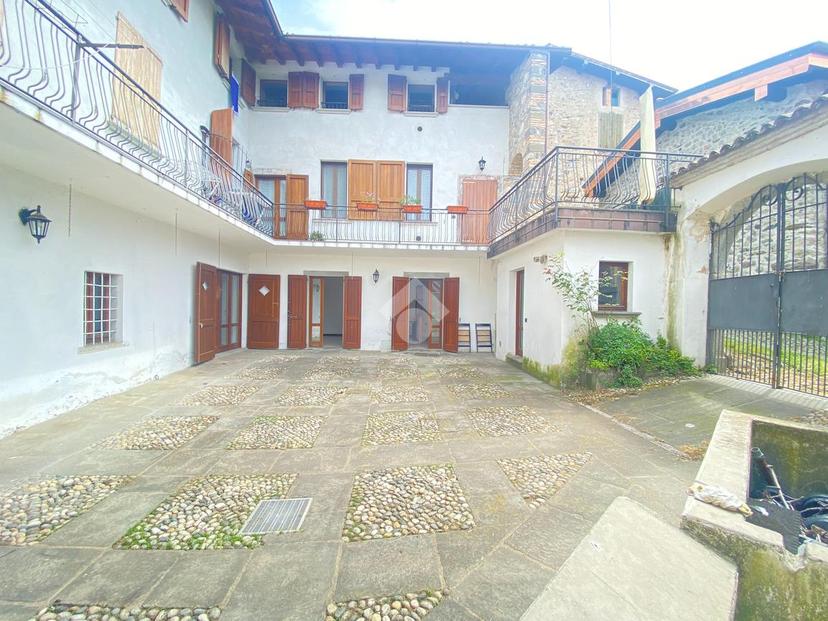 Bilocale in Via Maspiano 64, Sale Marasino — foto 3 di 5