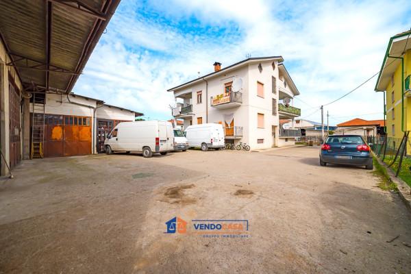 Villa plurifamiliare in Via Divisione Cuneese 7, Narzole — foto 2 di 5
