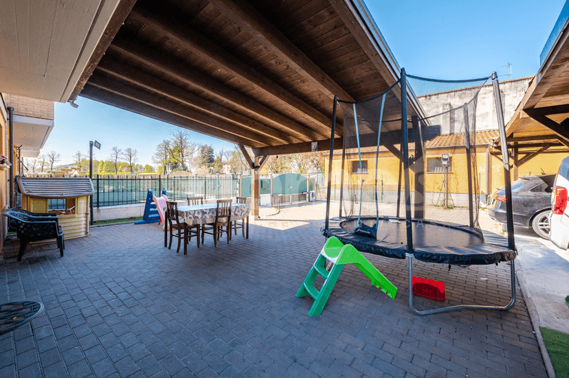 Villa a schiera in Via G. Marconi 143, Cadelbosco di Sopra