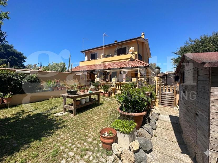 Villa bifamiliare in Viale Corona Australe 62 B, Ardea — foto 4 di 5