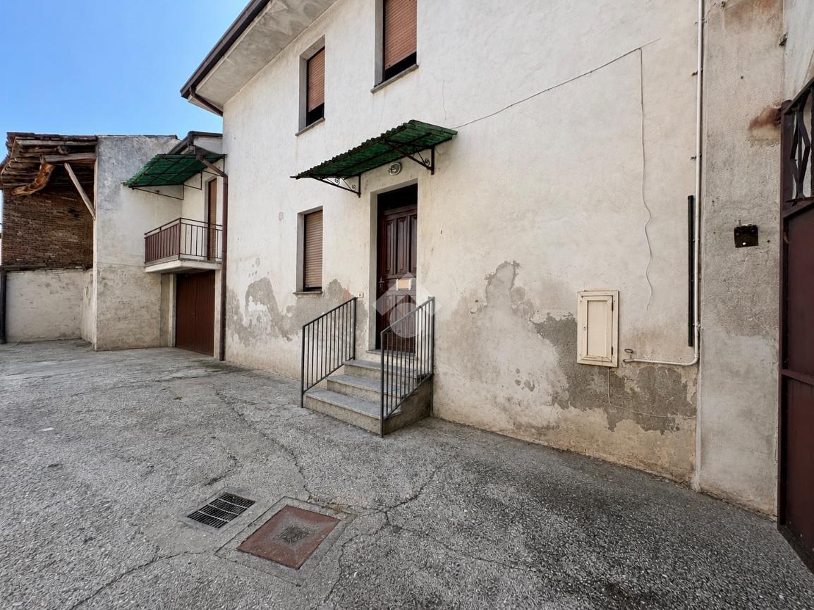 Trilocale in Via della Fossa 7, Pontevico