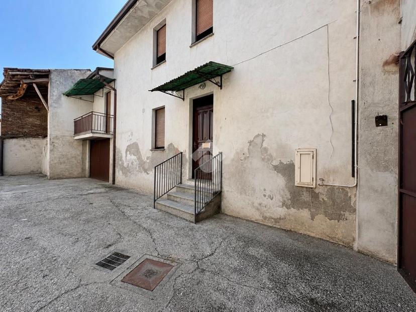 Trilocale in Via della Fossa 7, Pontevico