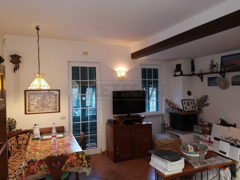 Villa a schiera, Magliolo — foto 3 di 5