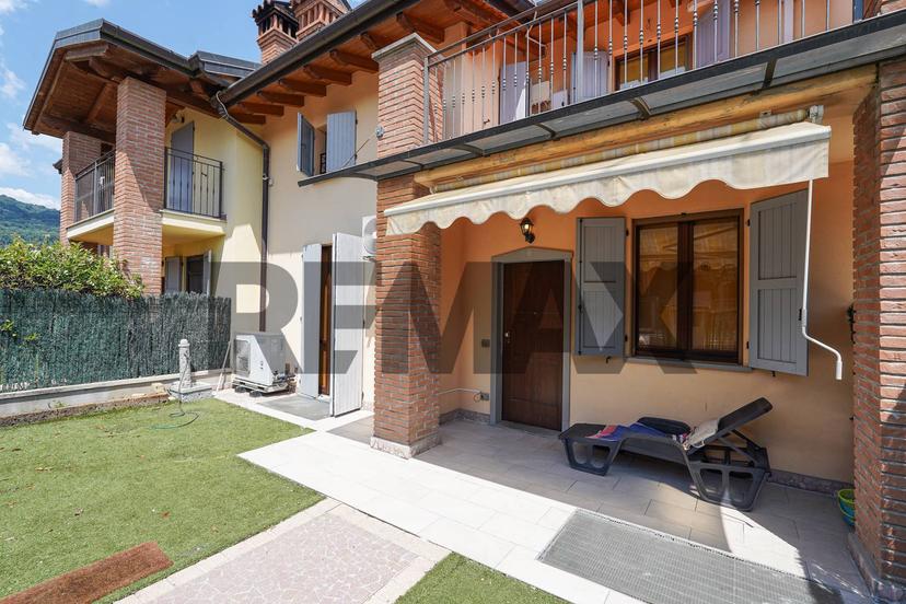 Villa a schiera in Via Manzù 18, Sotto il Monte Giovanni XXIII — foto 2 di 5