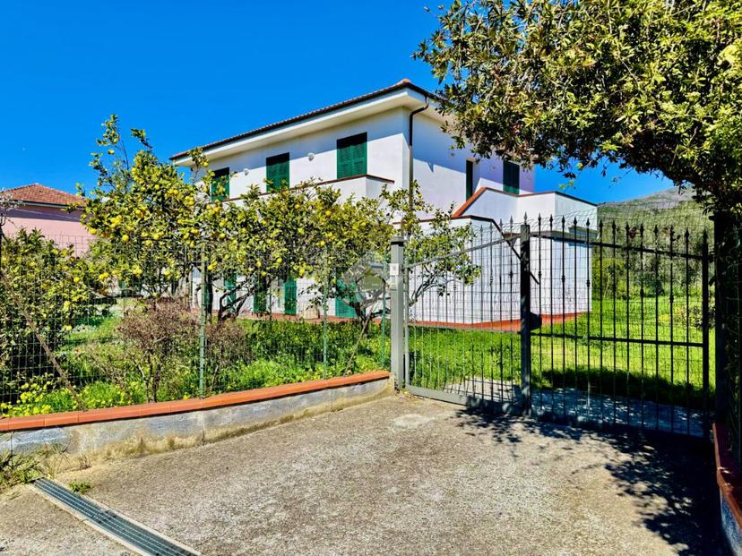 Villa in Via a. Divizia 18, Andora — foto 3 di 5