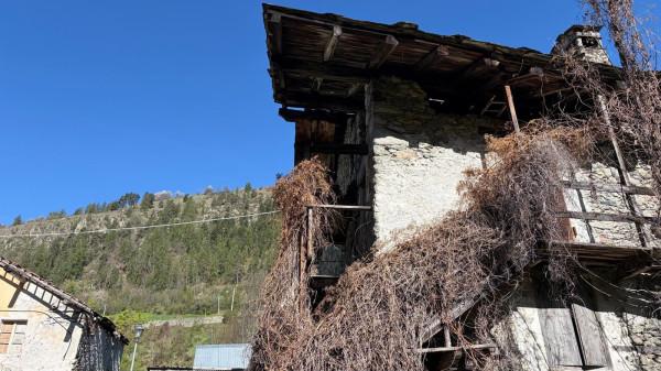 Rustico in Frazione Chez-Les-Bovet, Valpelline — foto 2 di 5