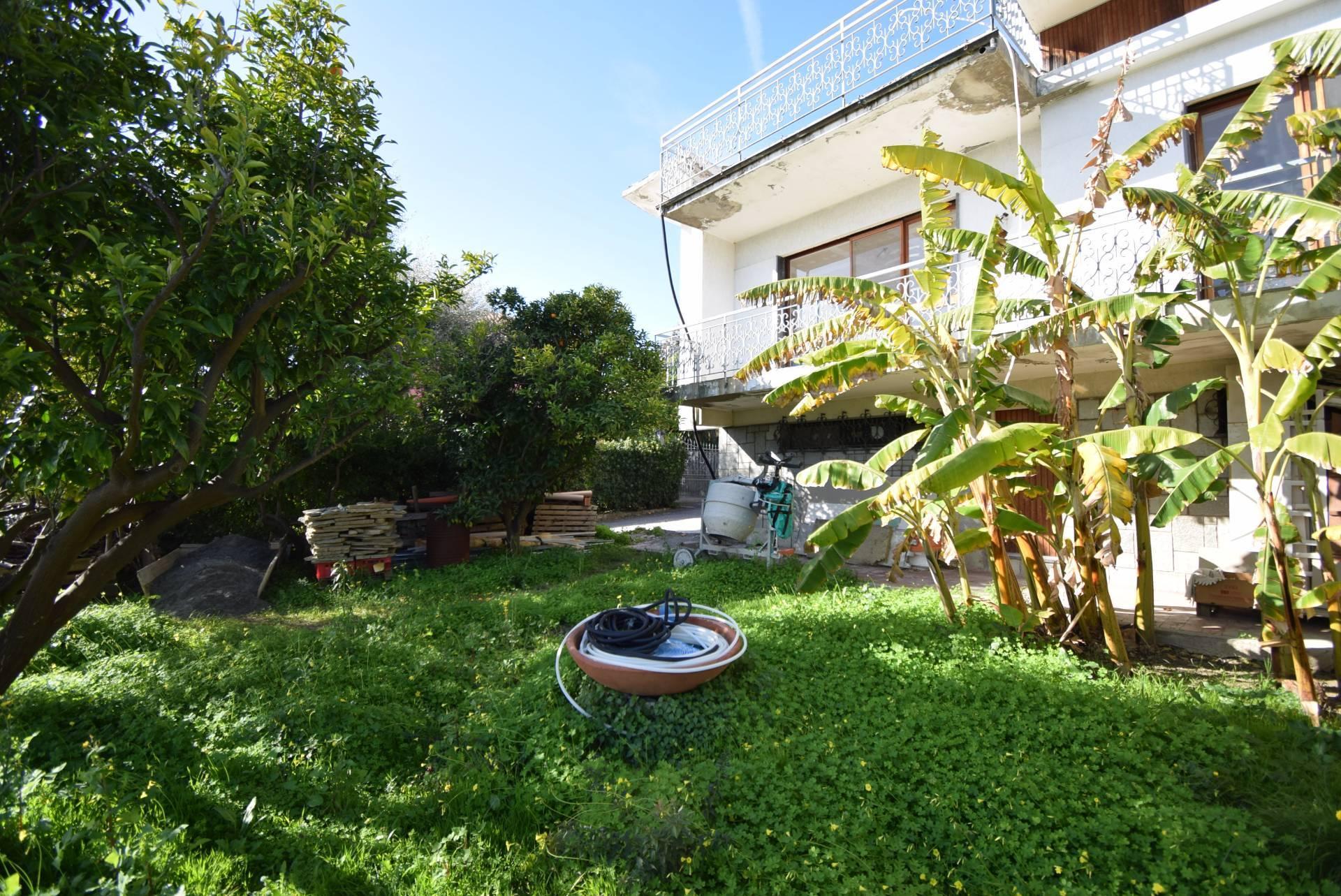 Villa in Via Besusta 13, Diano Castello
