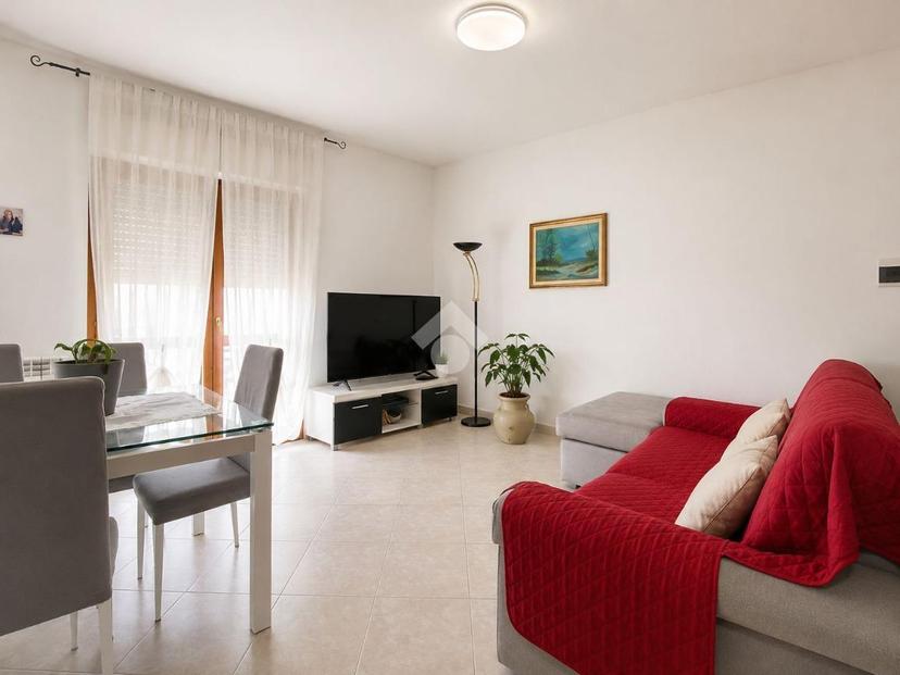 Bilocale in Via Cesare Arzelà 7, Santo Stefano di Magra — foto 2 di 5