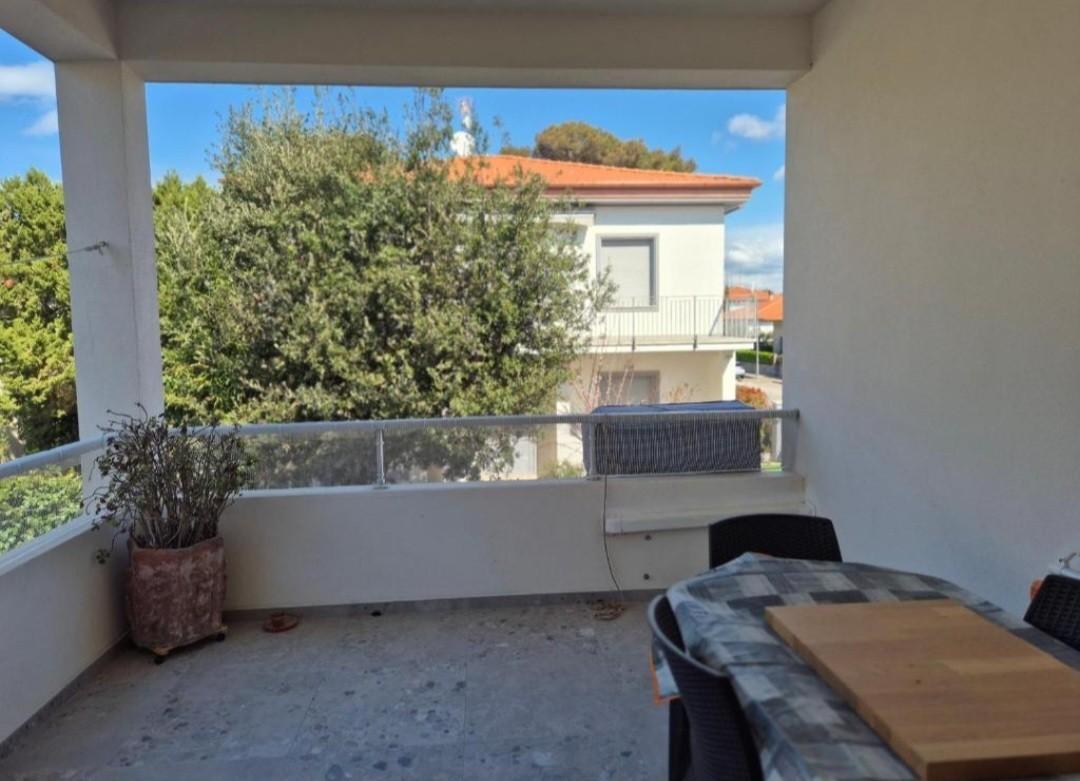 Trilocale, San Vincenzo