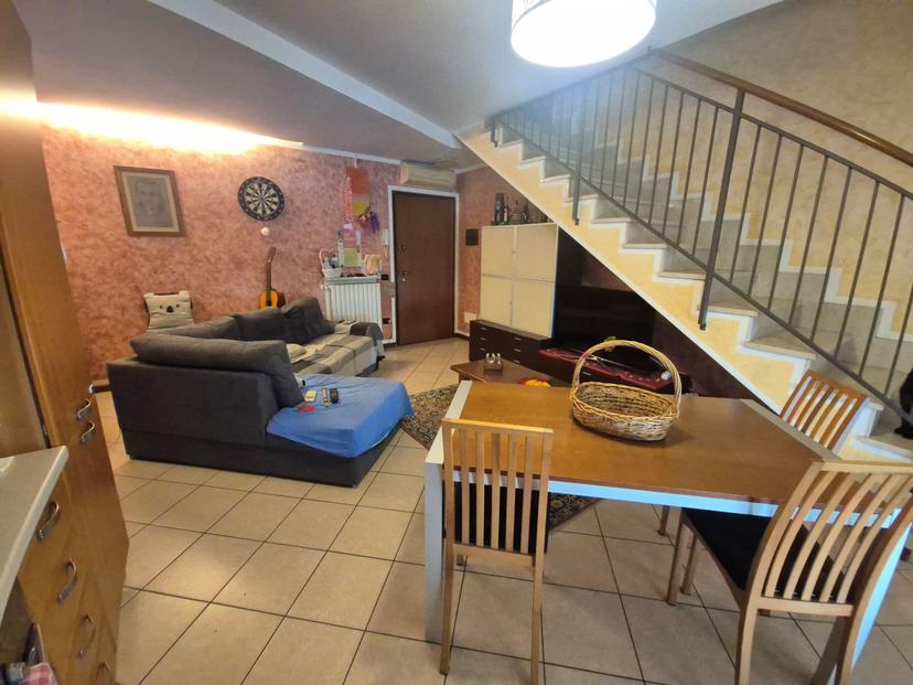Trilocale in Via La Risorta, Villafranca di Verona — foto 3 di 5