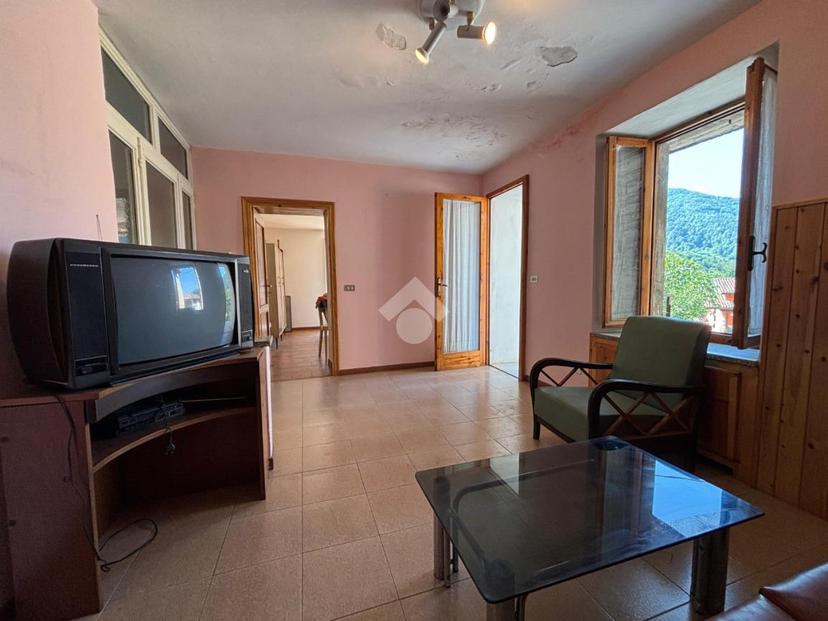 Trilocale in Via Sottoripa 8, Bracca — foto 4 di 5