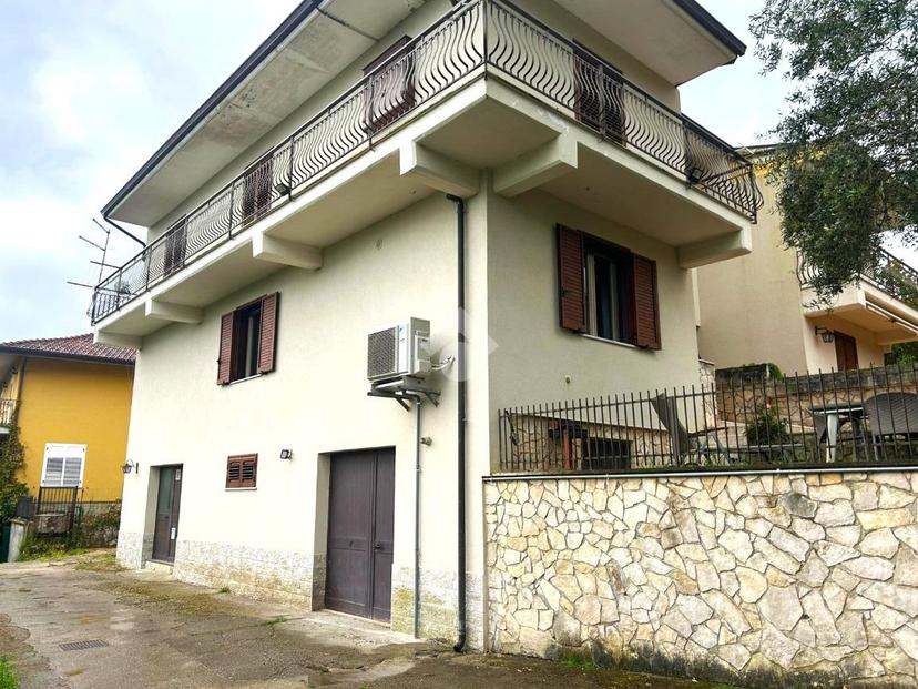 Villa in Via Santa Candida Ortali 46, San Michele di Serino — foto 4 di 5