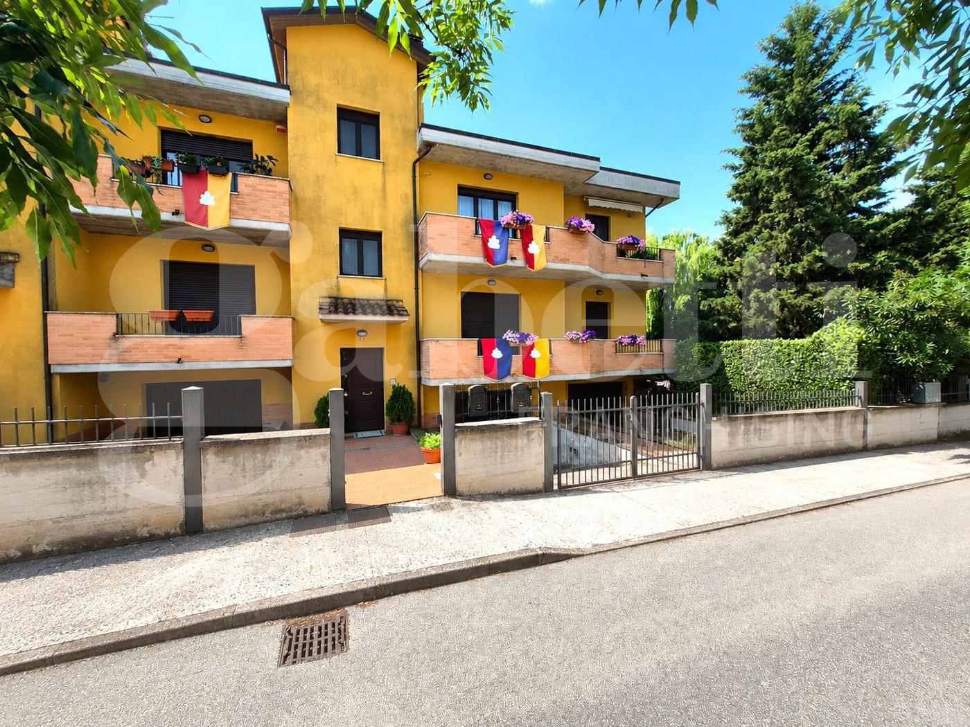 Casa indipendente in Padule, Via Sirmione 58, Gubbio