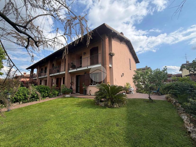 Villa in Via 2 Giugno 8, Rodengo Saiano — foto 2 di 5