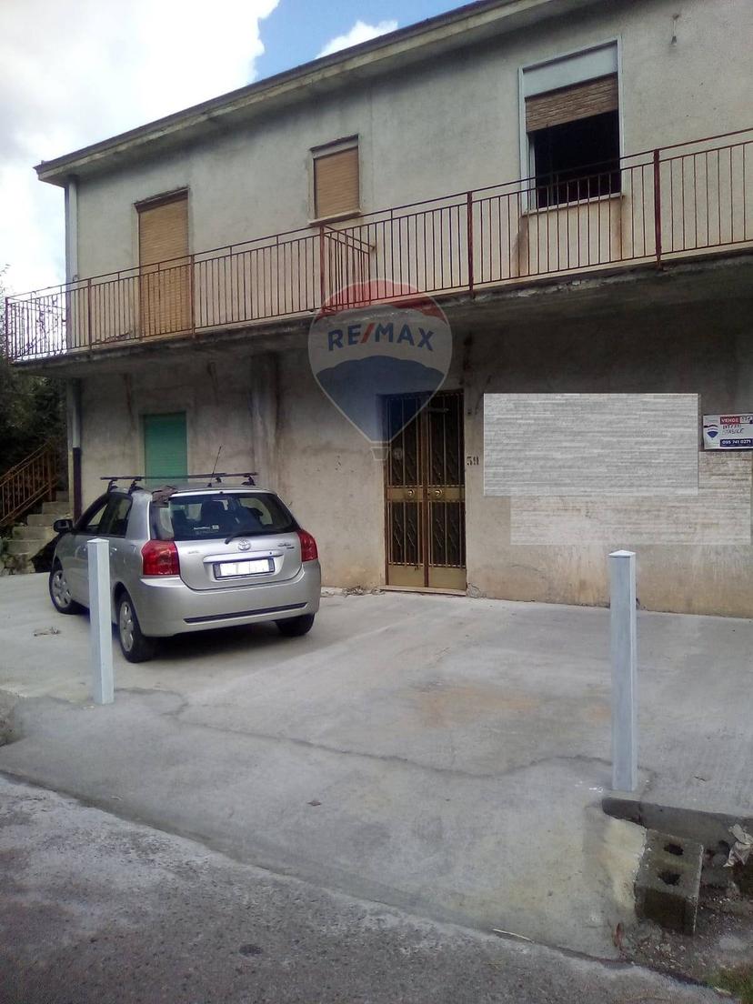 Casa indipendente in Strada Provinciale 157 39-44, Tortorici — foto 2 di 5