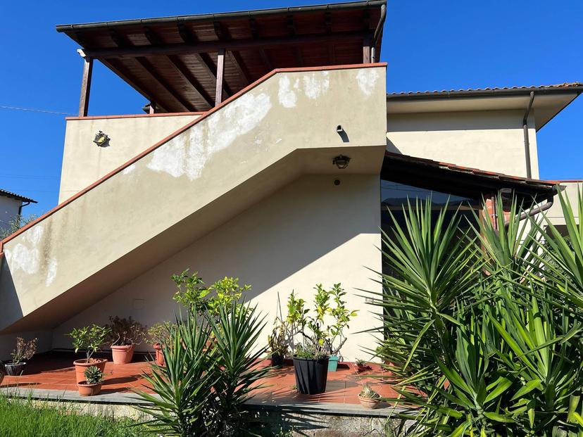 Villa a schiera in Via Cialdini 1, San Giuliano Terme — foto 2 di 5