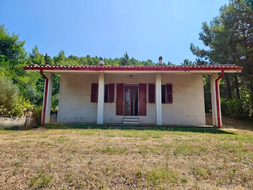 Casa indipendente in Frazione Precicchie, Fabriano — foto 2 di 5