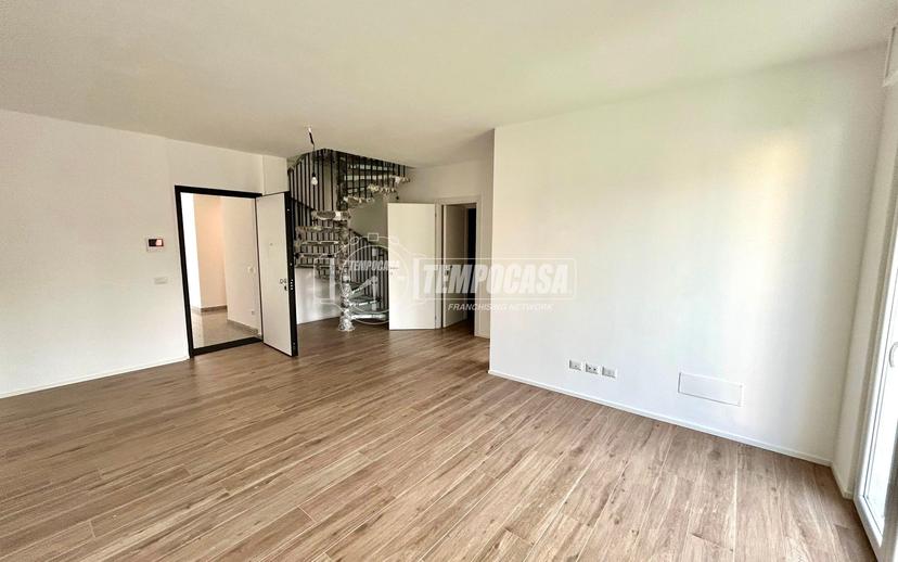 Attico in Via Tevere 22, Villa Guardia — foto 5 di 5