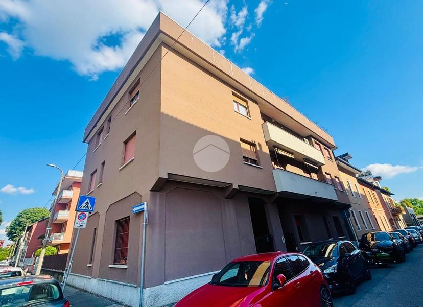 Quadrilocale in Via S. Francesco d'Assisi 10, Monza — foto 2 di 5
