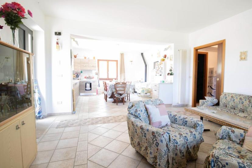 Casa indipendente in Contrada Monterone 3, Atri — foto 2 di 5