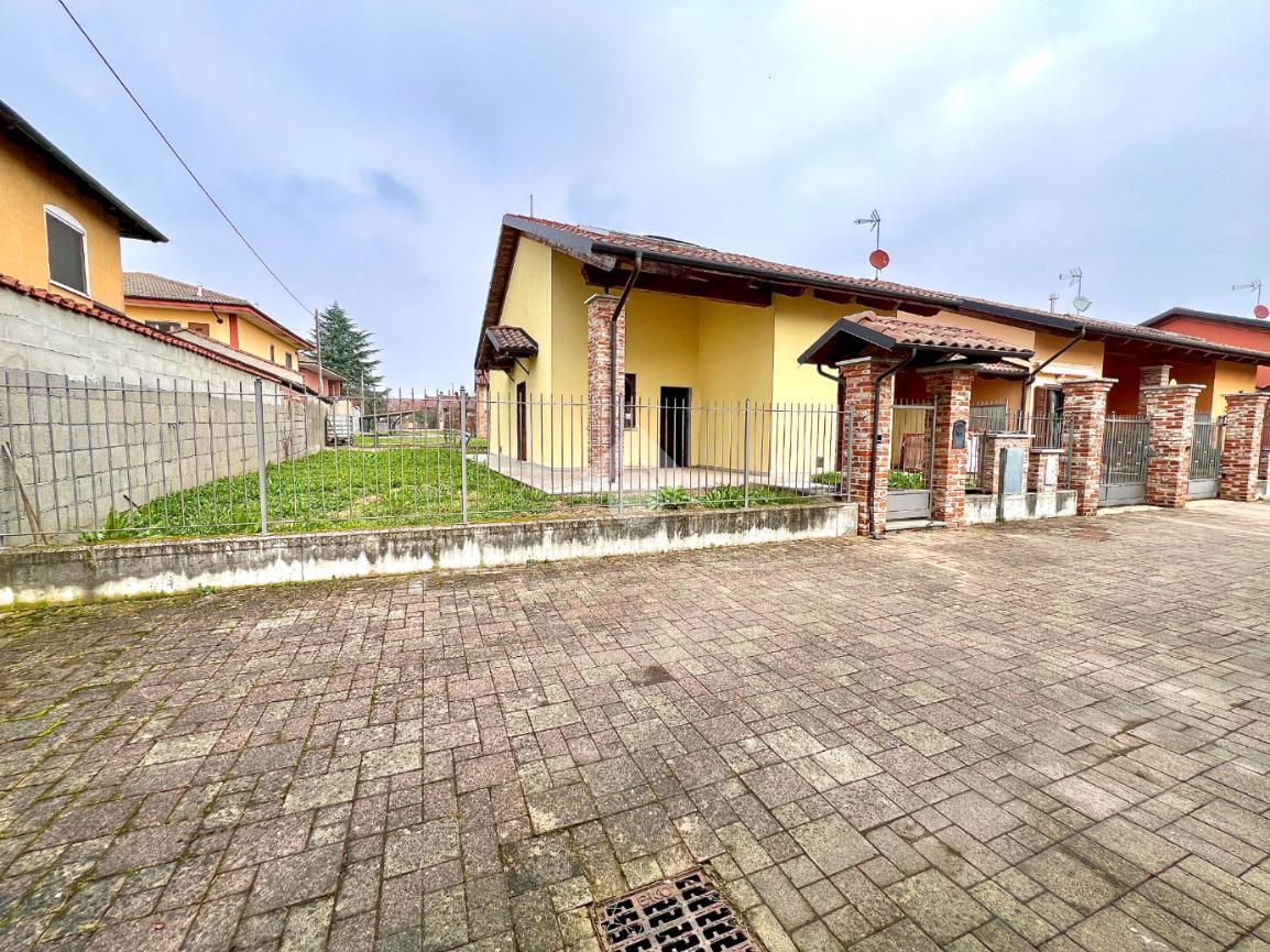 Villa a schiera in Via XXIV Maggio, Buttigliera d'Asti