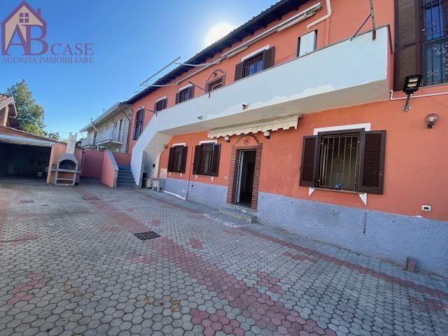 Casa indipendente, Borgo San Siro