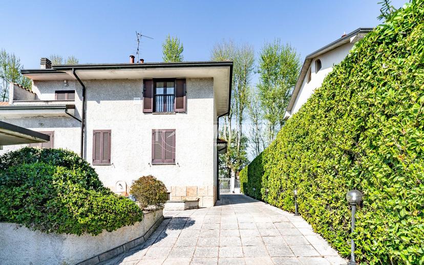 Villa in Corso Italia, Caronno Pertusella — foto 2 di 5