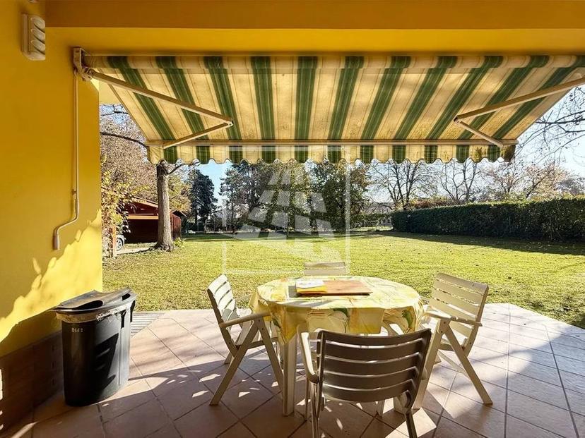 Villa in Via Victor Hugo, Reggio nell'Emilia