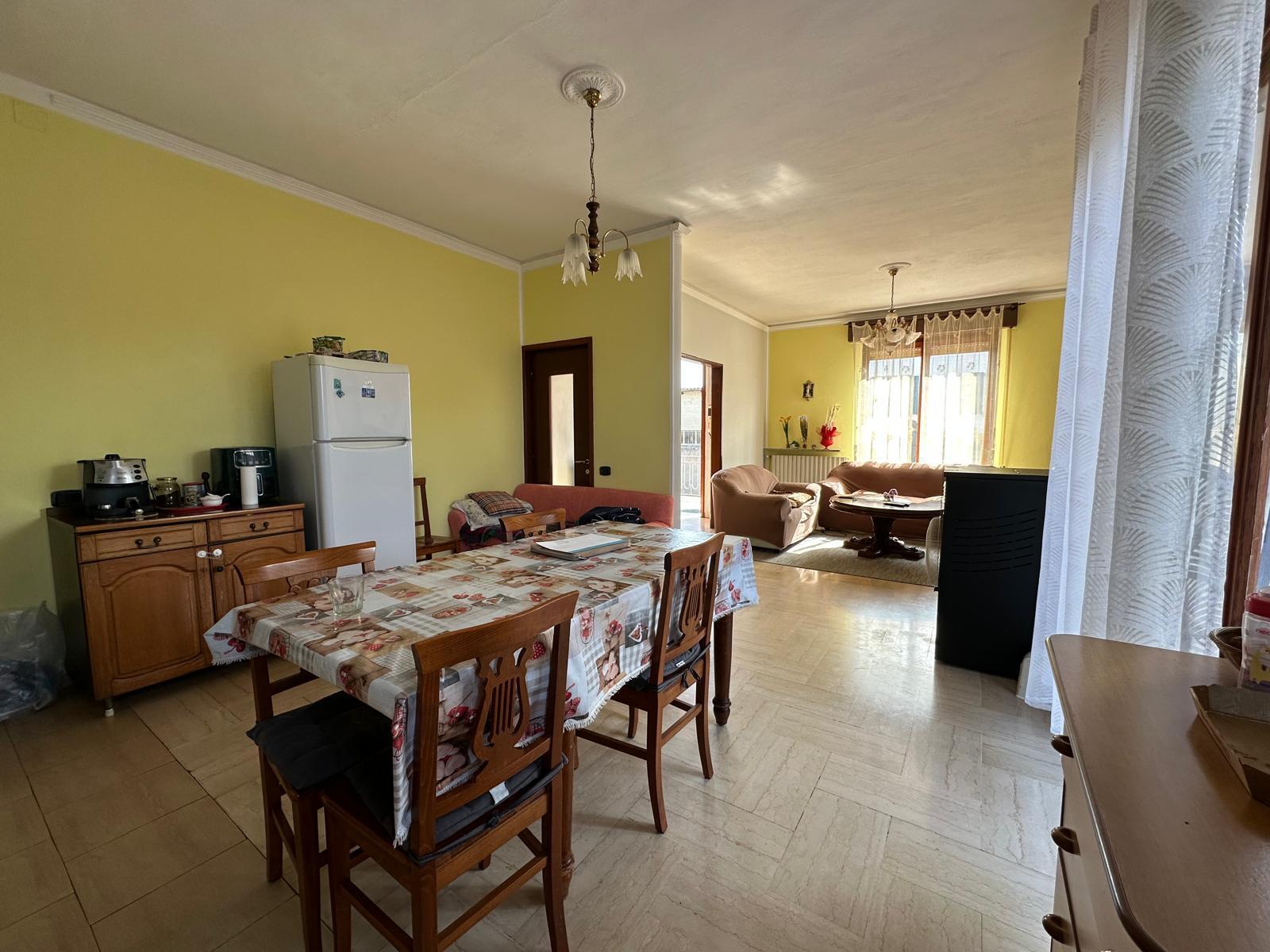 Villa in Piazza Marocchi 1, Villanova sull'Arda