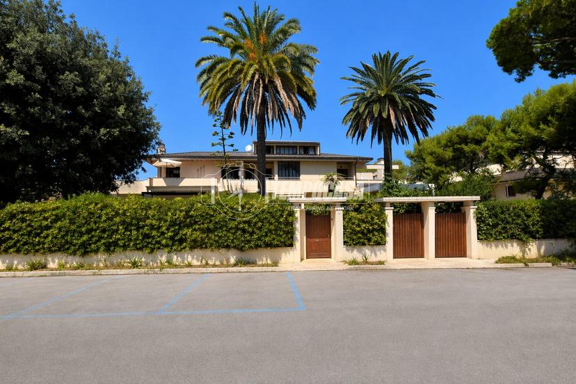 Trilocale in Via Vittorio Veneto 2/a, Porto San Giorgio