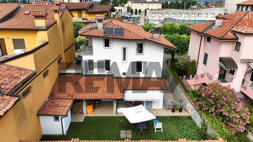 Villa in Via Locatelli 97, Trescore Balneario — foto 4 di 5