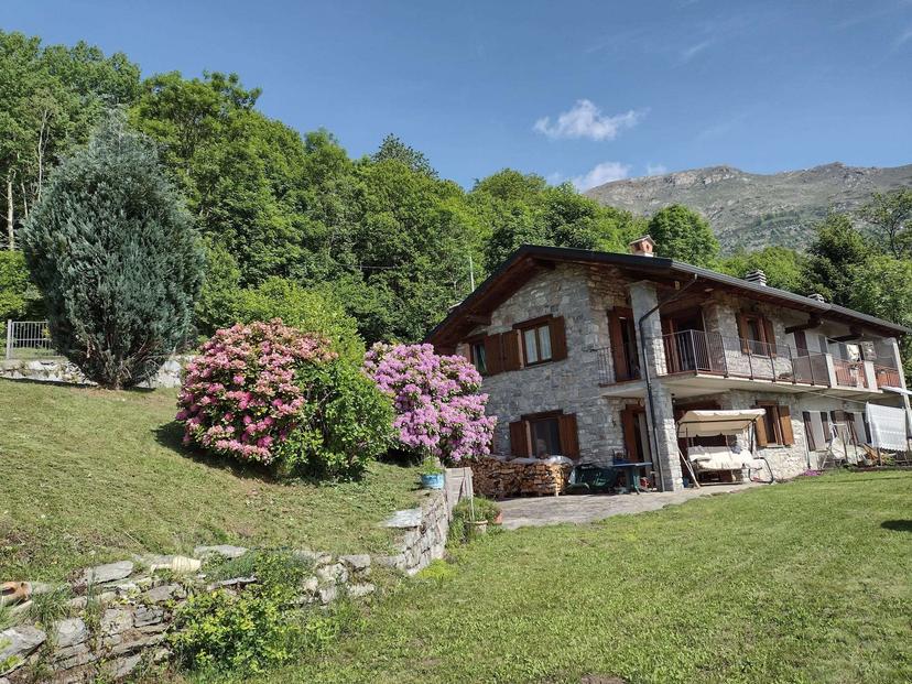 Casa indipendente in Regione Pra di Vico S.N.C., Valchiusa — foto 2 di 5