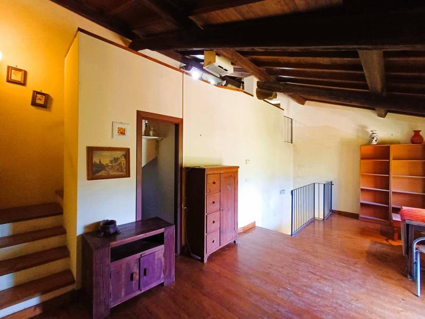Casa indipendente in Volturno, Caprarola — foto 3 di 5
