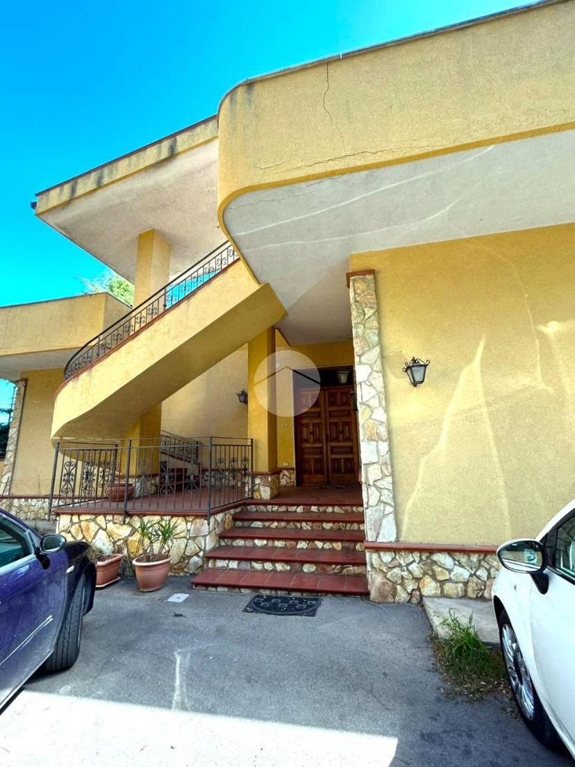 Casa indipendente in Corso dei Mille 1423, Palermo