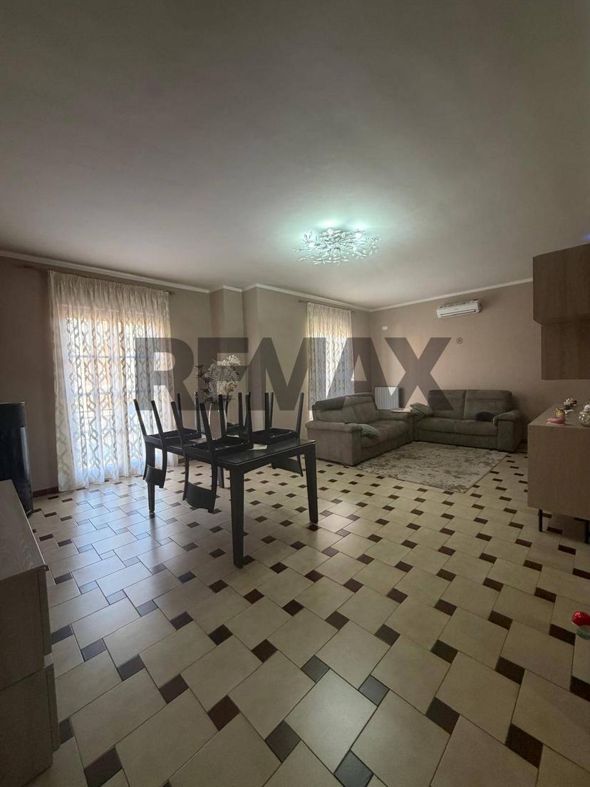 Casa indipendente in Vico Nuovo 35, Carinola — foto 2 di 5