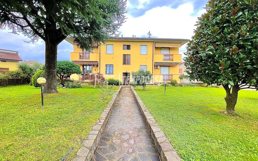 Trilocale in Via per Cornate 33, Verderio — foto 2 di 5