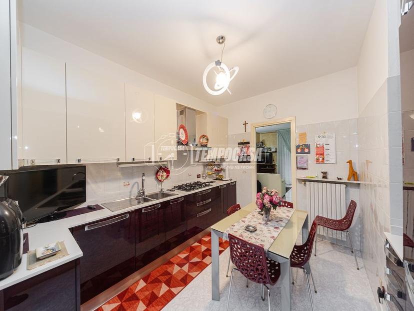 Quadrilocale in Via Luciano Manara 39, Muggiò — foto 2 di 5