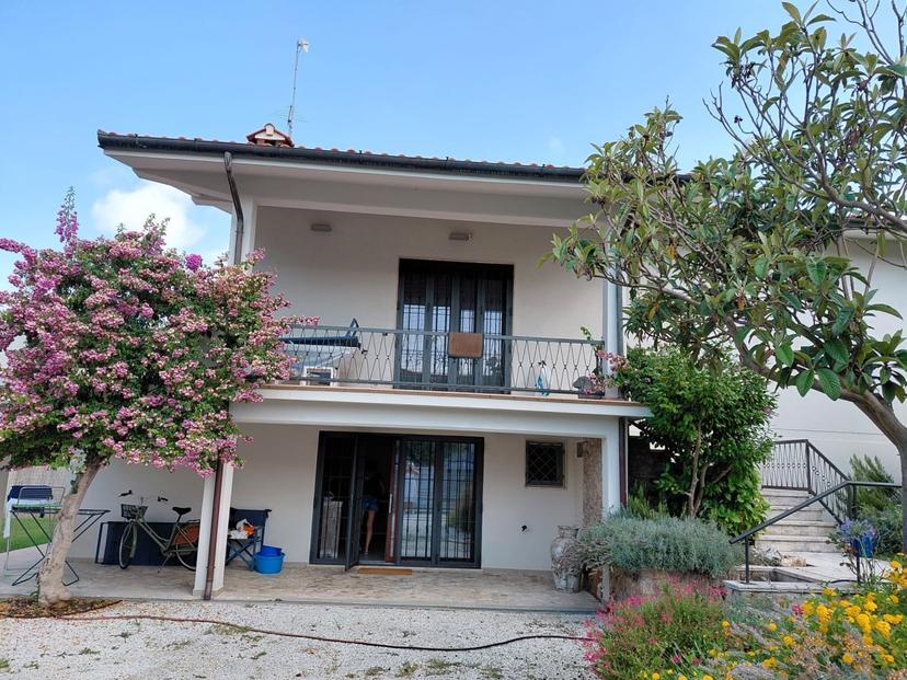 Villa unifamiliare, Seravezza — foto 3 di 5