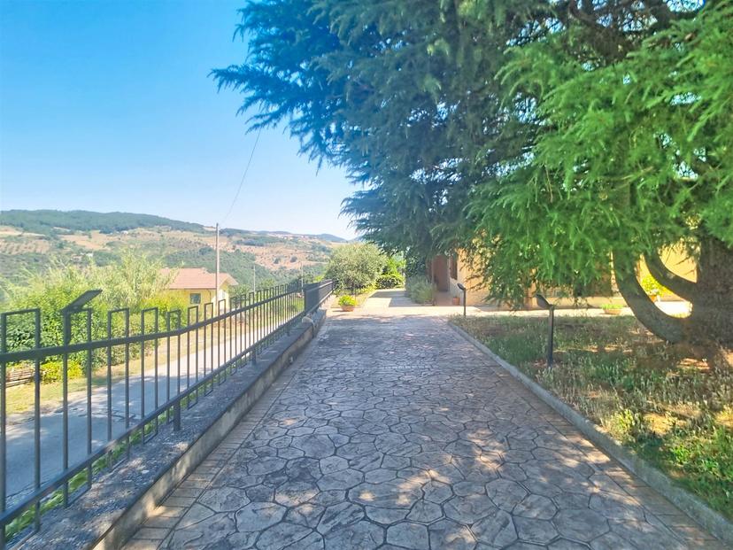 Villa in C.da Valle dell?Olmo, Ruoti — foto 3 di 5