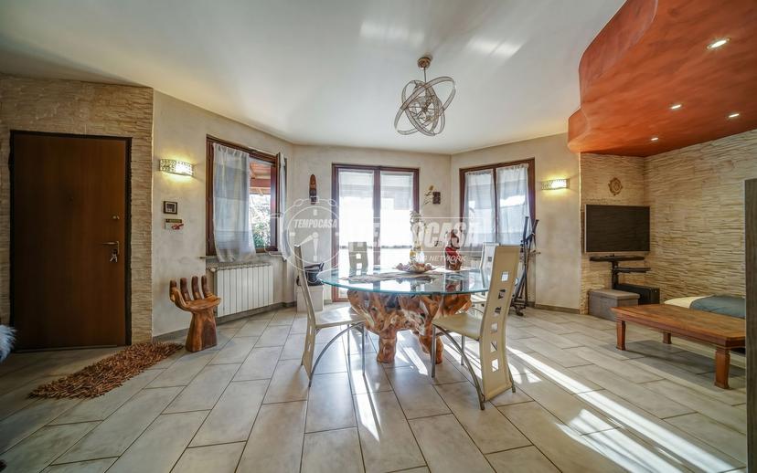 Villa in Via Castelletto Ticino, Borgo Ticino — foto 2 di 5