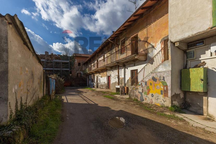 Rustico in Via XX Settembre 6, Cairate — foto 4 di 5