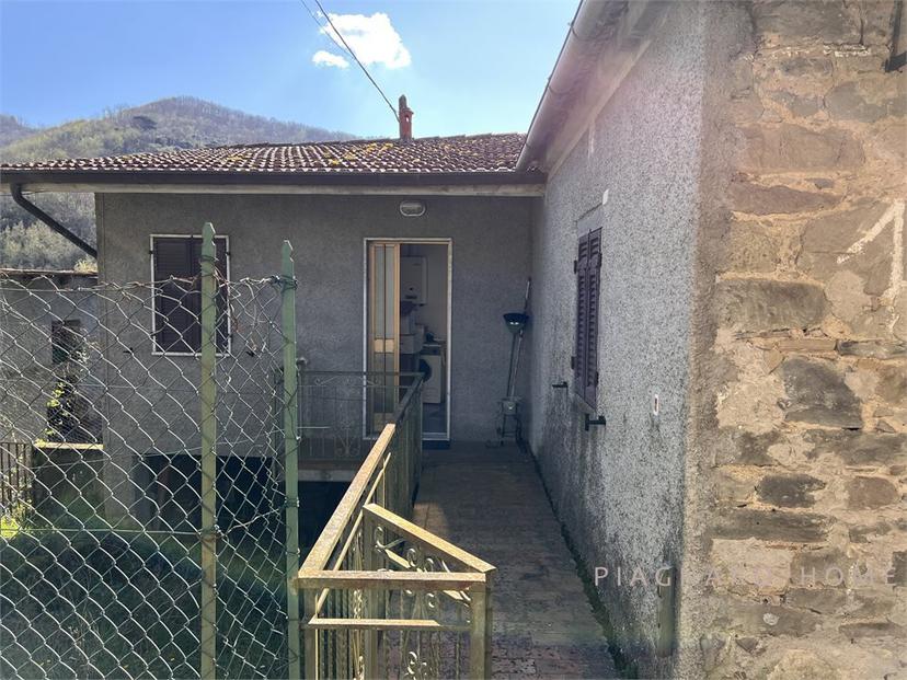 Trilocale in Via Arnuzzolo 6, Filattiera — foto 3 di 5