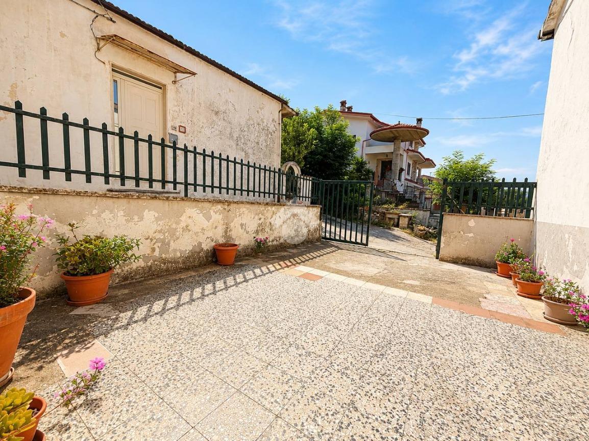 Casa indipendente in Contrada Petrini 16, Luzzi