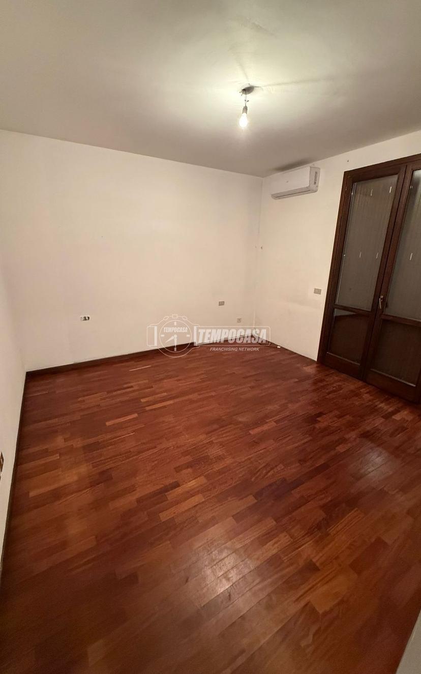 Trilocale in Via Lombardia 14, Olgiate Olona